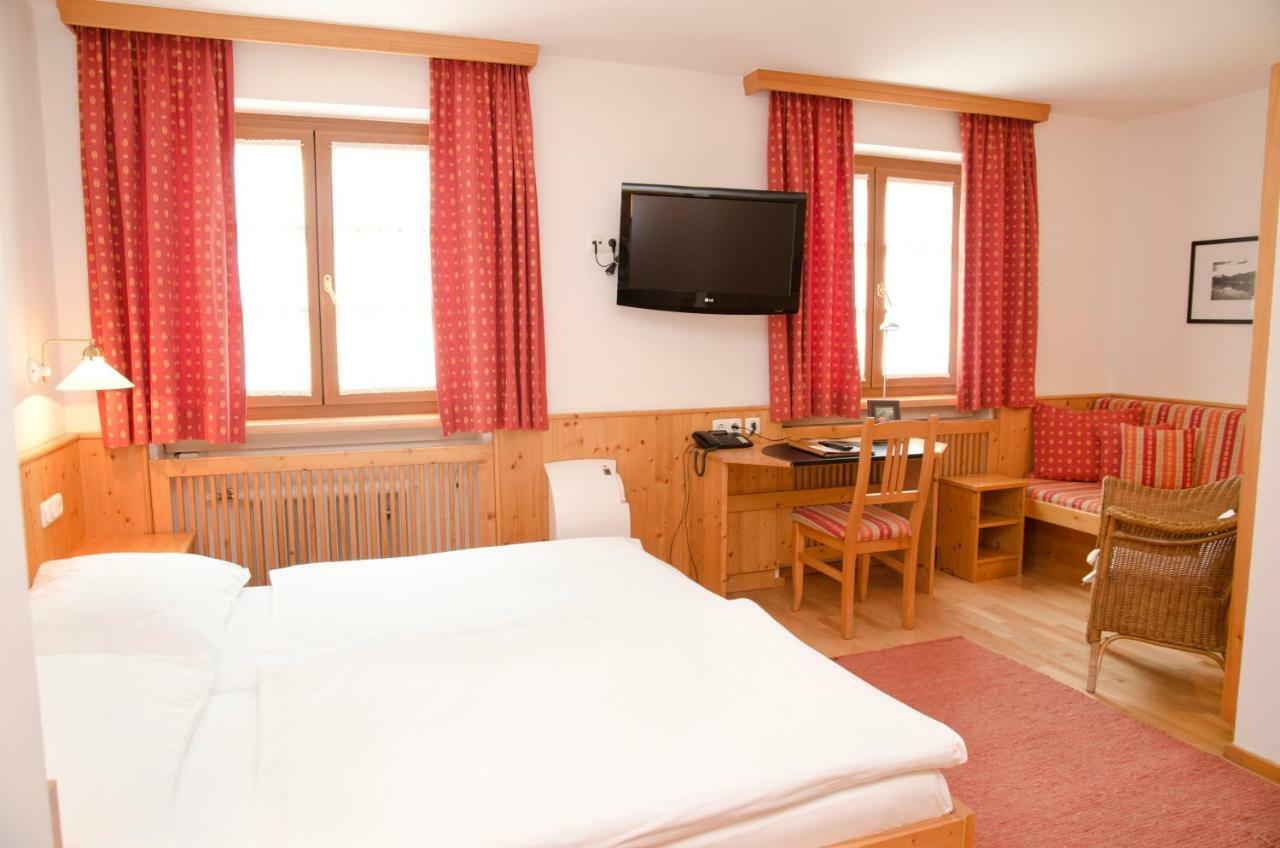 Hotel Gasthof Koenig Кремсмюнстер Екстер'єр фото
